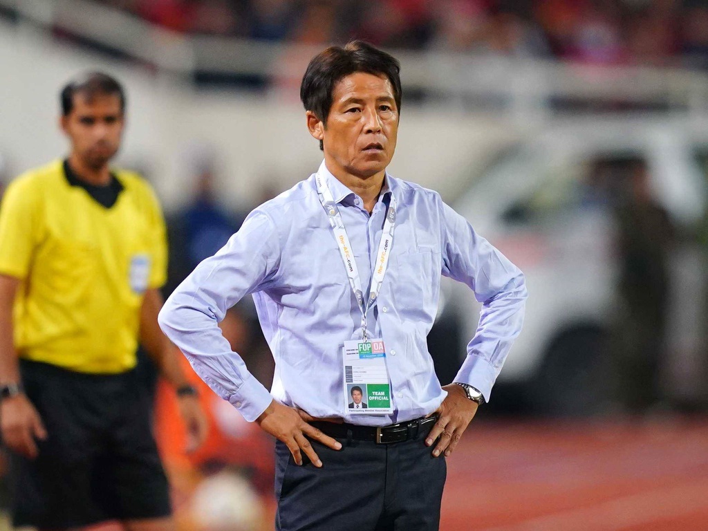 Liên đoàn bóng đá Thái Lan (FAT) sa thải Akira Nishino