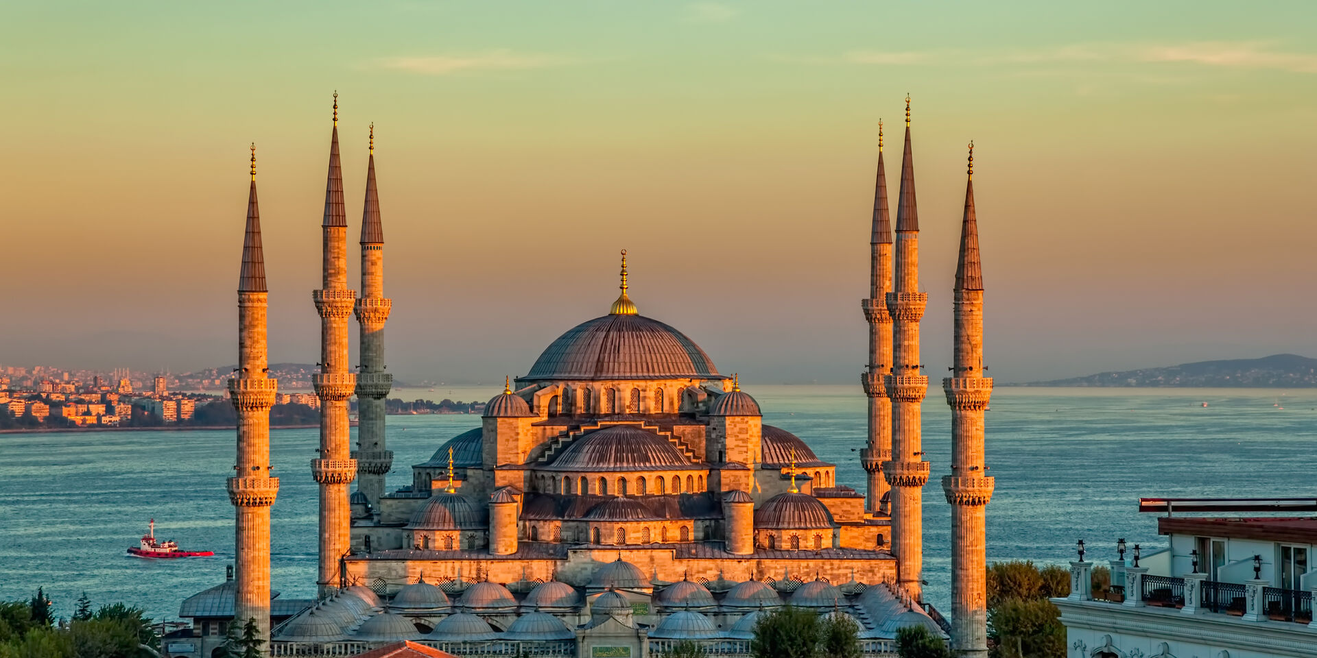 Địa điểm du xuân Thổ Nhĩ Kỳ đầu tiên được nhắc tới trong danh sách là Istanbul.